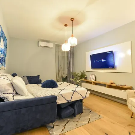 Pia Apartman Zára